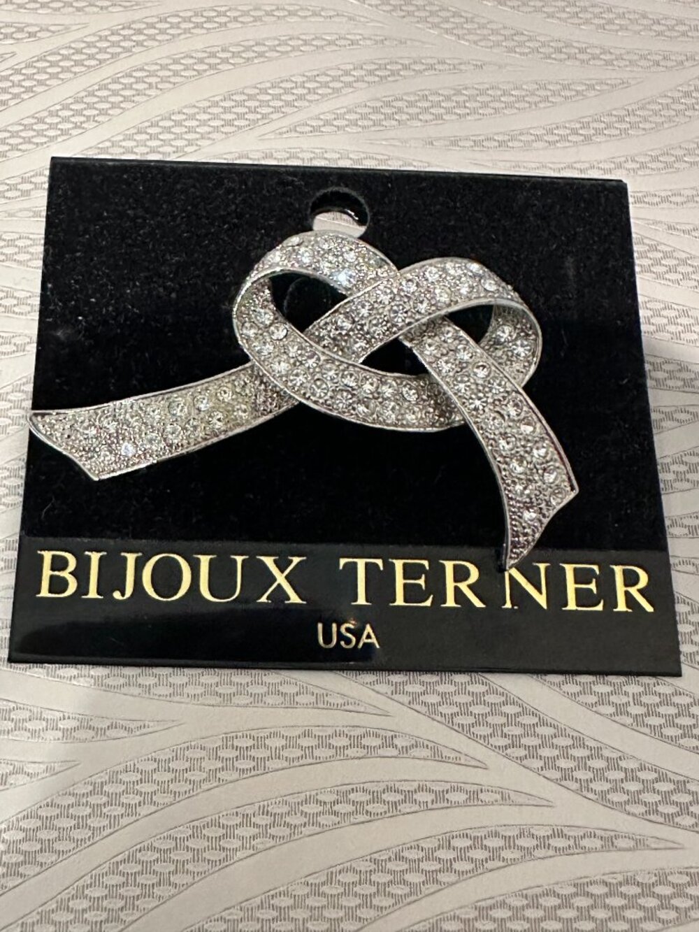 New Old Stock Bijoux Terner Silver Tone Crystal Knot Brooch Pin Vintage
